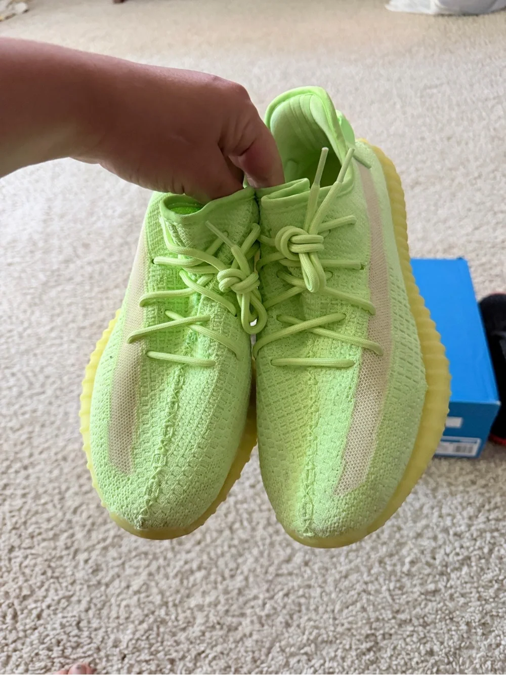 Adidas Yeezy boost 350 volt - Picture 7 of 9